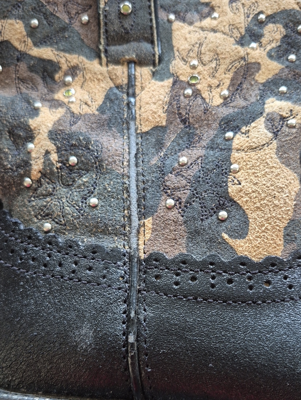 Ariat Fatbaby Black and Tan Camo Western Boots with Stud Accents. Size 8.5 - Picture 11 of 13